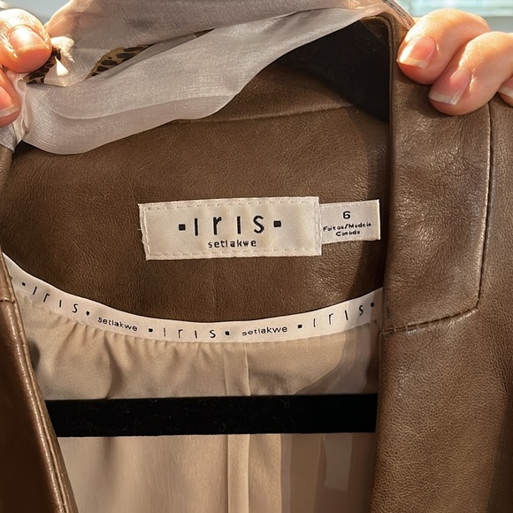 Iris size 6 leather jacket made and designed in Canada, 3/4 sleeve - Picture 5 of 5